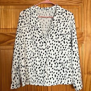 Women’s size medium blouse